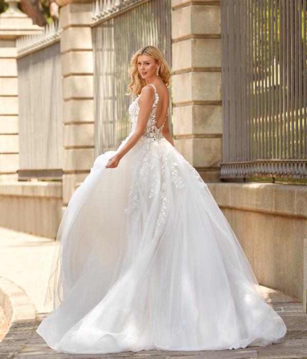 Wedding dress Evelyn [2537], Romantic 2025 Collection 